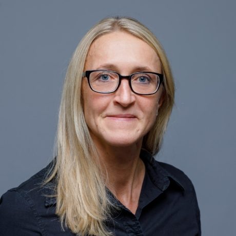Yvonne Arnold, Treuhänderin mit eidg. FA, Mehrwertsteuerexpertin FH "      data-wph-elm=